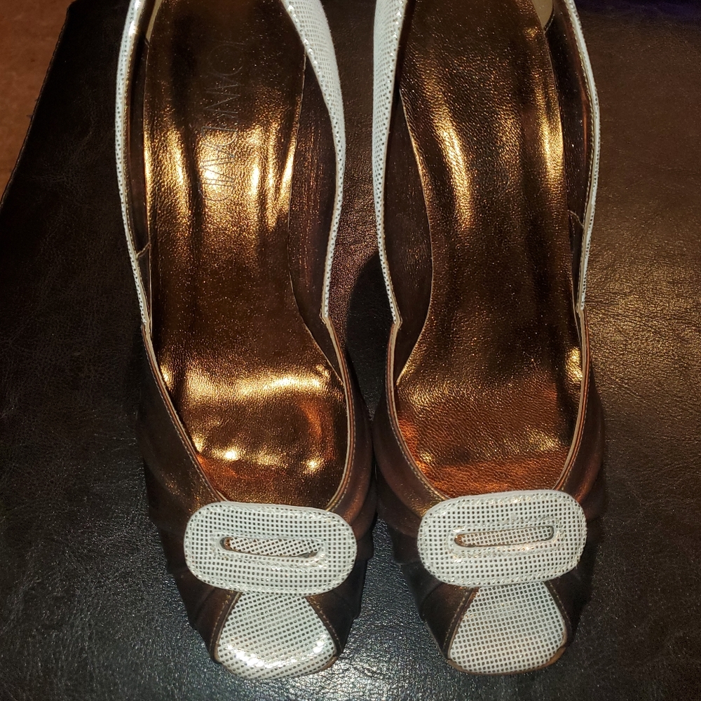 Joan & David pumps
